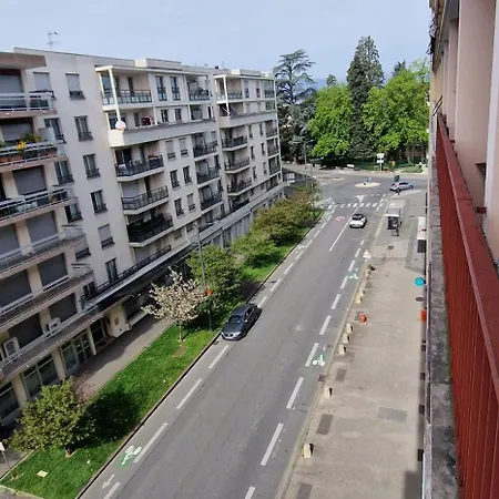Avec La Meilleure Vue, Centre *
