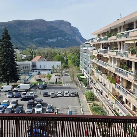 Avec La Meilleure Vue, Centre